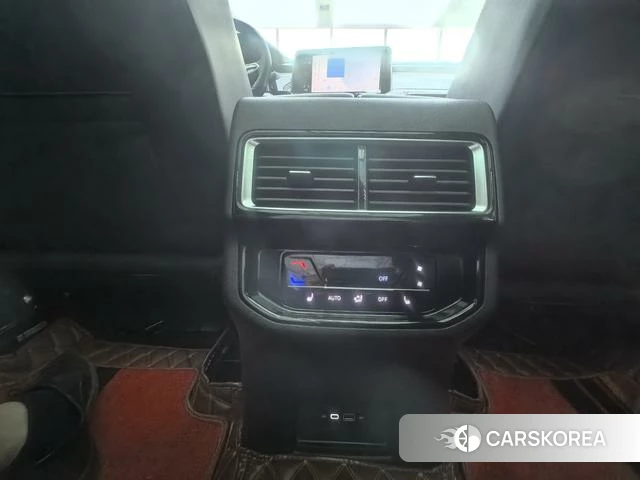 Volkswagen Teramont 2023 Серебристо-серый из Китая, фото 2