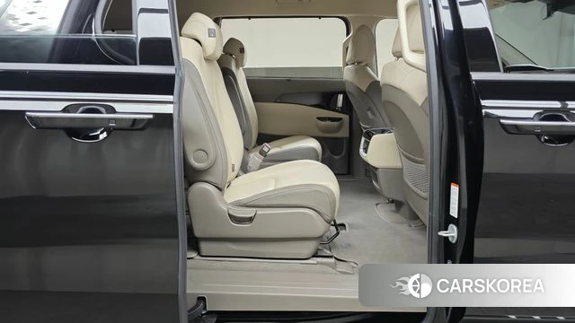 Kia Carnival 4th generation 2021 Черный из Кореи, фото 2