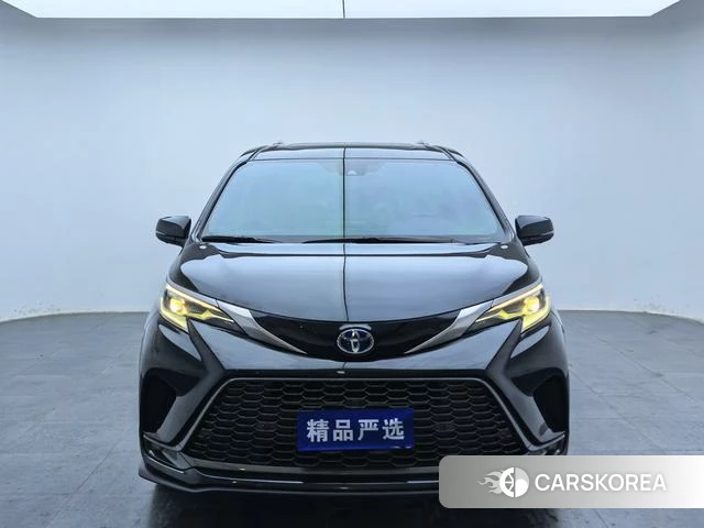 Toyota Granvia 2023 Черный из Китая, фото 2