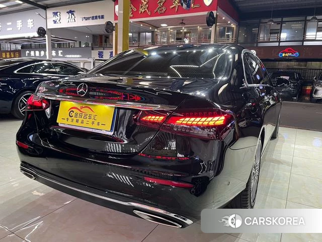 Mercedes-Benz E-Class 2022 Черный из Китая, фото 2