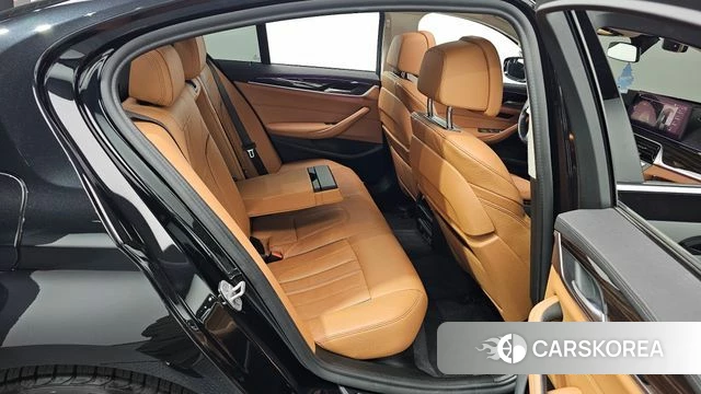 BMW 5 Series (G30) 2021 Черный из Кореи, фото 2