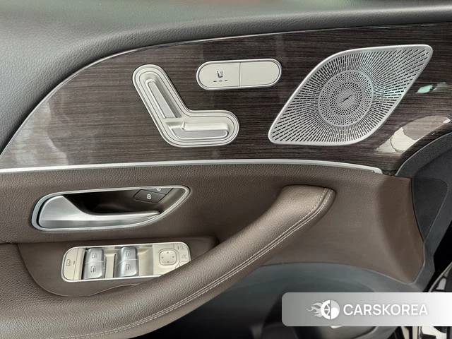 Mercedes-Benz GLE 2023 Черный из Китая, фото 2