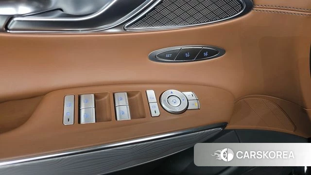 Genesis GV70 2022 Черный из Кореи, фото 2