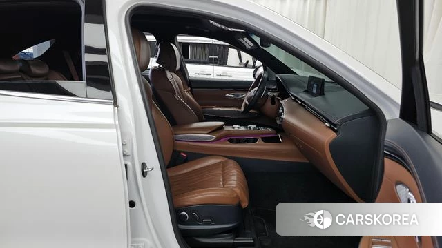 Genesis GV70 2021 Белый из Кореи, фото 2