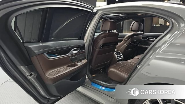 BMW 7 Series (G11) 2020 Серый из Кореи, фото 2
