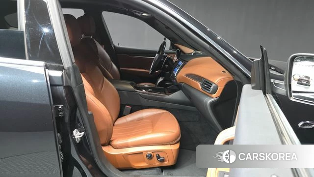 Maserati Levante 2019 Черный из Кореи, фото 2