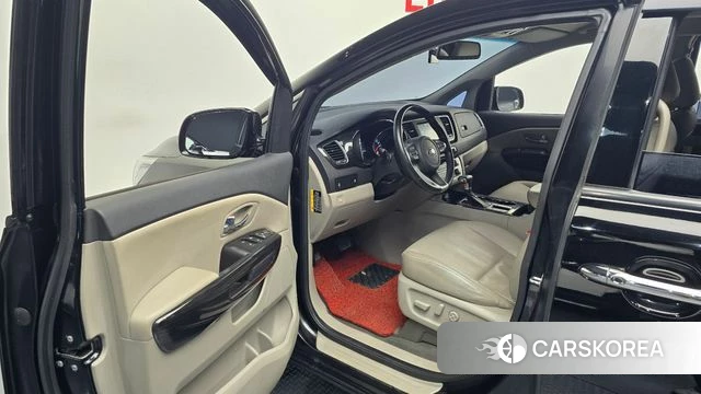 Kia The New Carnival 2019 Черный из Кореи, фото 2