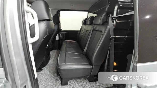 Hyundai Staria 2022 Серебристо-серый из Кореи, фото 2