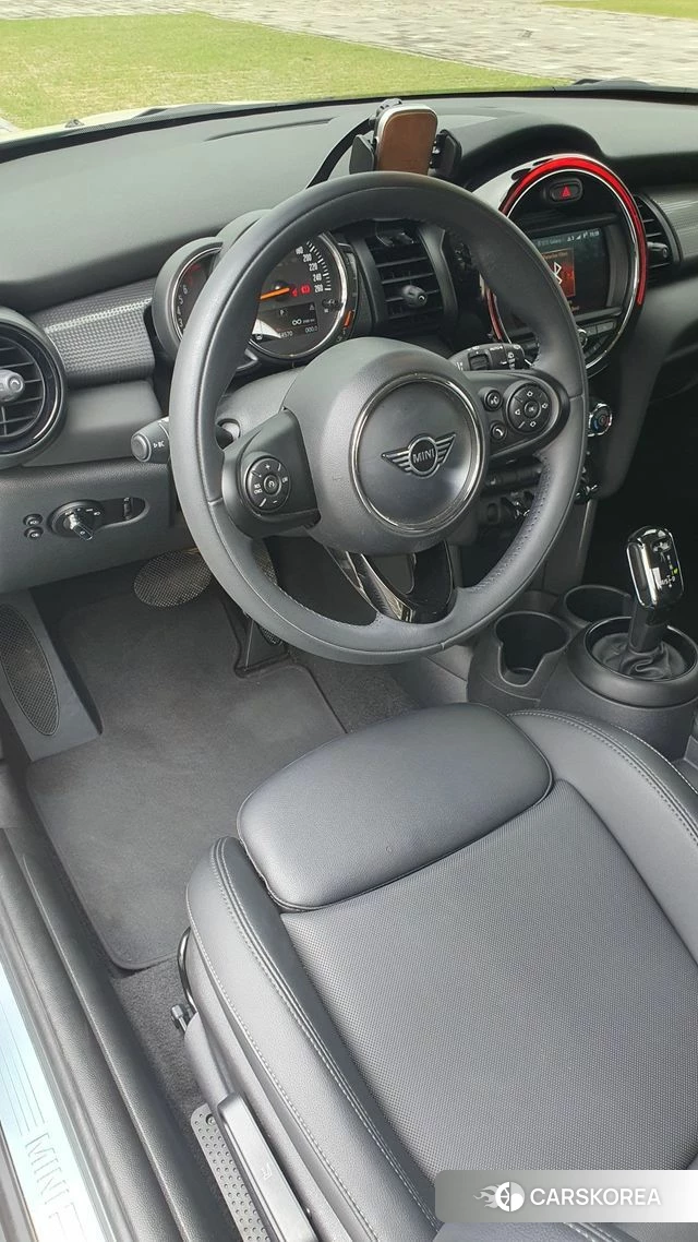 Mini Cooper 2020 Жемчужный цвет из Кореи, фото 2