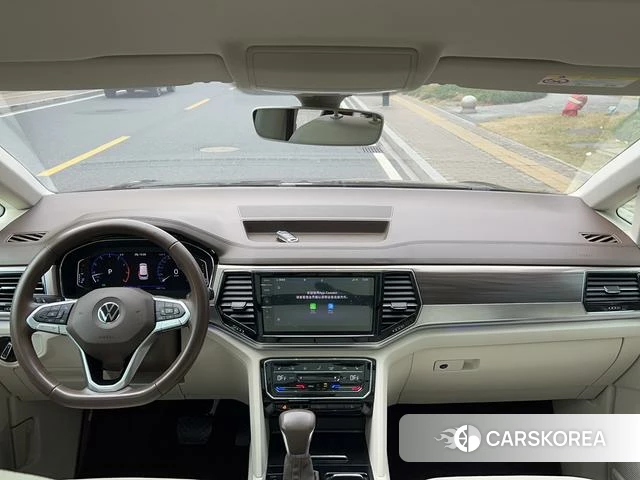 Volkswagen Viloran 2021 Красный из Китая, фото 2