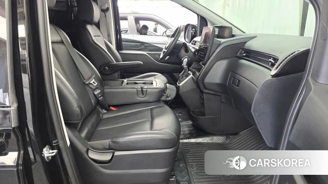 Hyundai Staria 2022 Черный из Кореи, фото 2