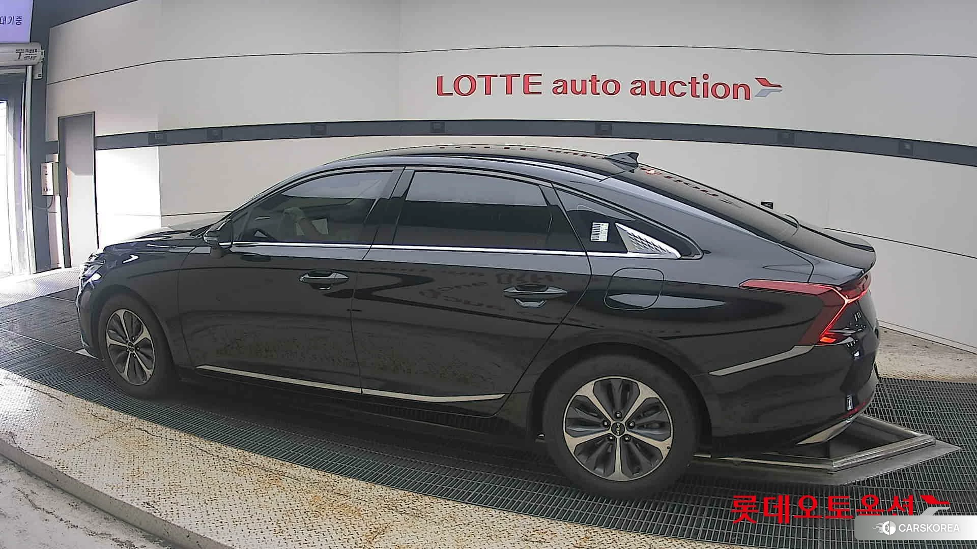 Kia K8 Hybrid 2022 Aurora Black Pearl из Кореи, фото 2
