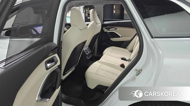 Audi Q5 (80A) 2025 Белый из Кореи, фото 2