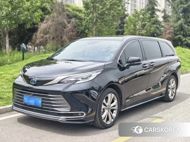 Toyota Sienna 2023 Черный из Китая, фото 2