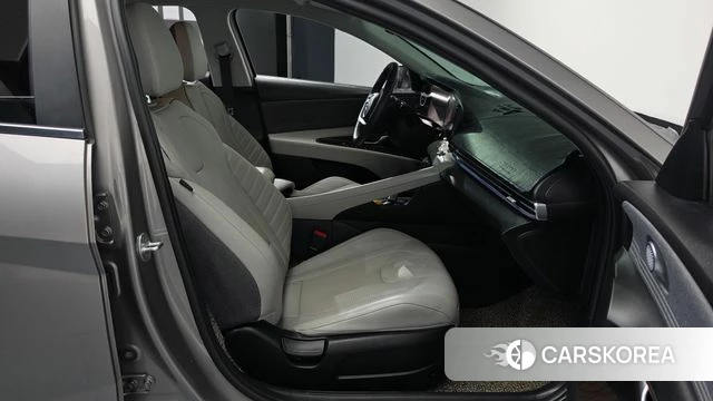 Hyundai Avante (CN7) 2021 Серебристо-серый из Кореи, фото 2