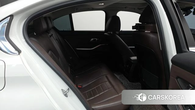 BMW 3 Series (G20) 2019 Белый из Кореи, фото 2