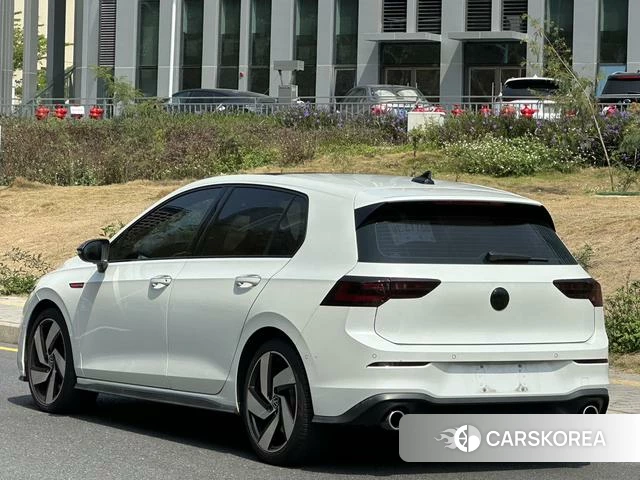 Volkswagen Golf 2022 Белый из Китая, фото 2