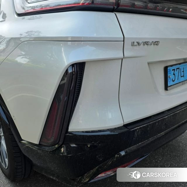 Cadillac Lyric 2024 Белый из Кореи, фото 2