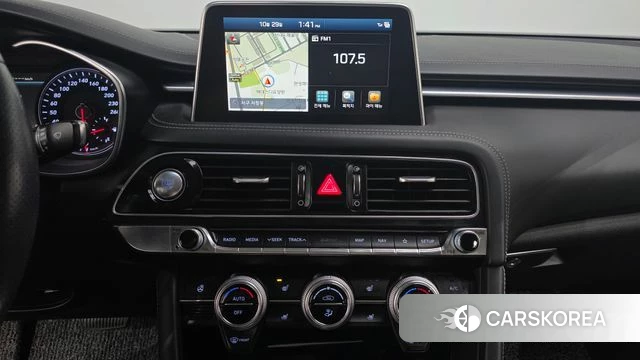 Genesis G70 2018 Серебряный из Кореи, фото 2