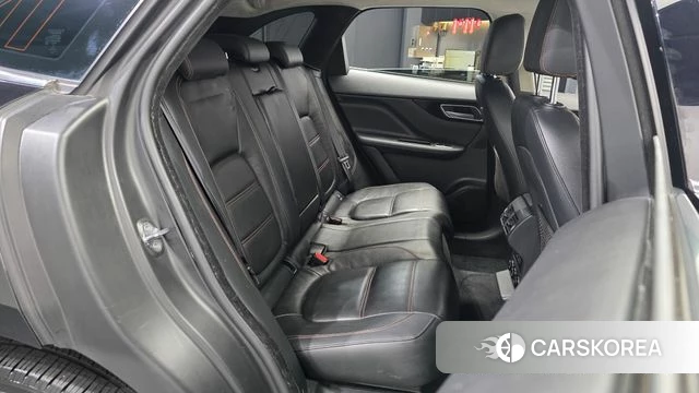 Jaguar F-PACE 2019 Черный из Кореи, фото 2