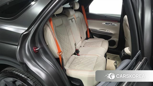 Genesis GV70 2024 Серый из Кореи, фото 2