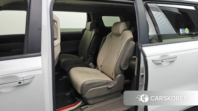 Kia Carnival 4th generation 2021 Белый из Кореи, фото 2