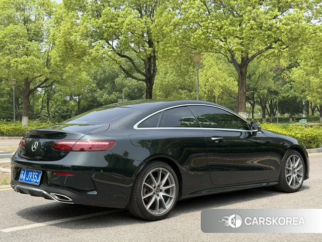 Mercedes-Benz E-Class 2022 Зеленый из Китая, фото 2