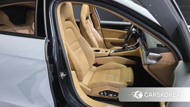 Porsche Panamera (971) 2020 Белый из Кореи, фото 2