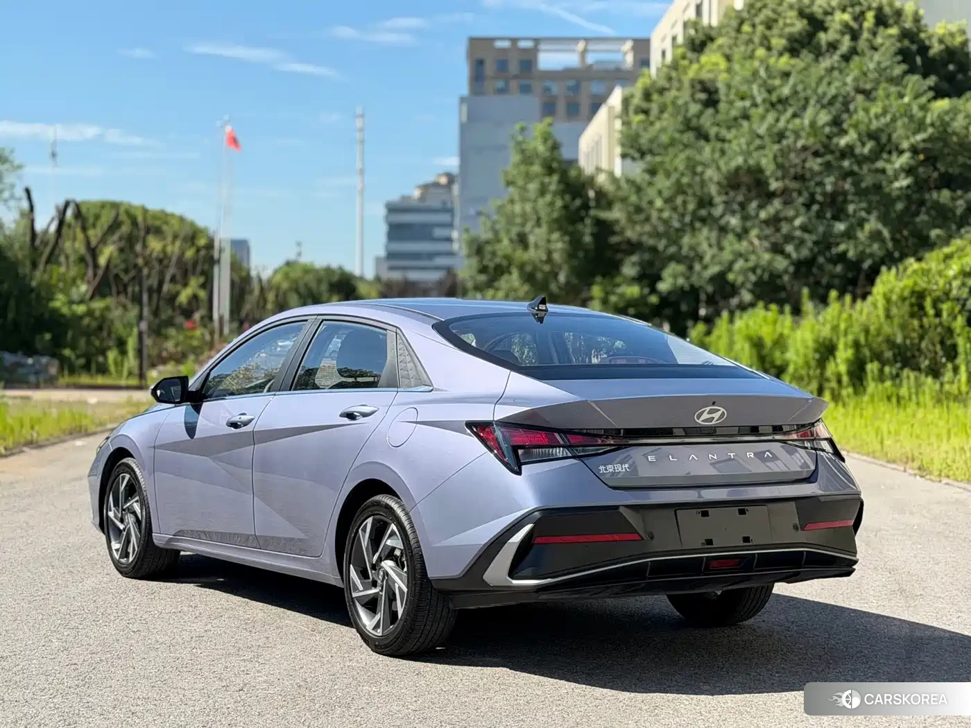 Hyundai Elantra 2026 Silver/gray из Китая, фото 2