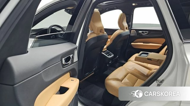 Volvo XC60 second Generation 2019 Белый из Кореи, фото 2