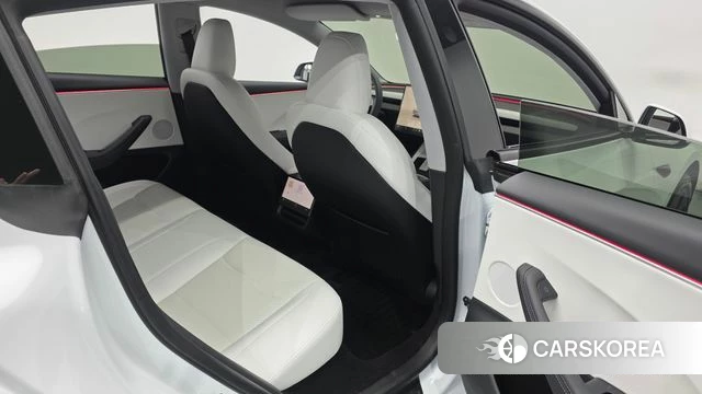Tesla Model 3 2024 Белый из Кореи, фото 2