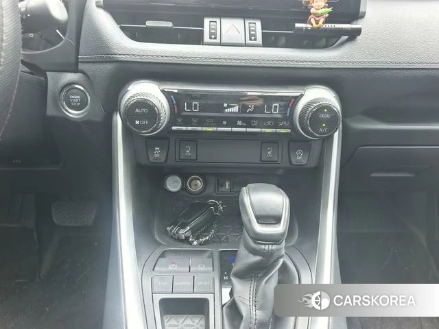 Toyota RAV4 2021 Белый из Китая, фото 2