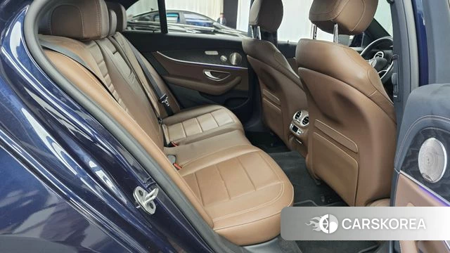 Mercedes-Benz E-Class W213 2021 Синий из Кореи, фото 2
