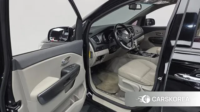 Kia The New Carnival 2018 Черный из Кореи, фото 2