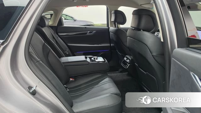 Genesis G80 (RG3) 2024 Серебряный из Кореи, фото 2