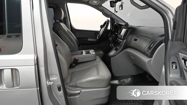 Hyundai The New Grand Starex 2020 Серебристо-серый из Кореи, фото 2