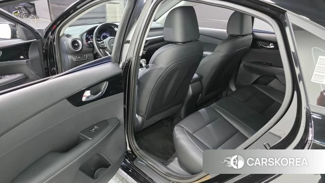 Kia The New K3 2nd generation 2023 Черный из Кореи, фото 2