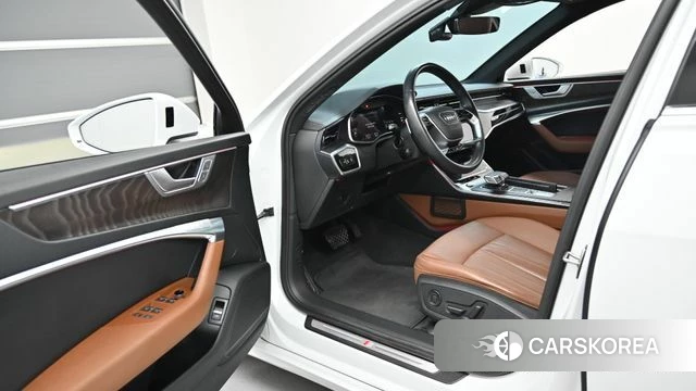 Audi A6 (C8) 2023 Белый из Кореи, фото 2