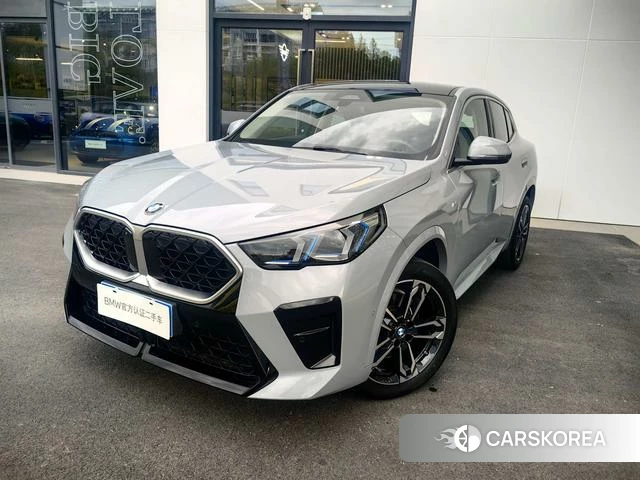 BMW X2 2024 Серебристо-серый из Китая, фото 2