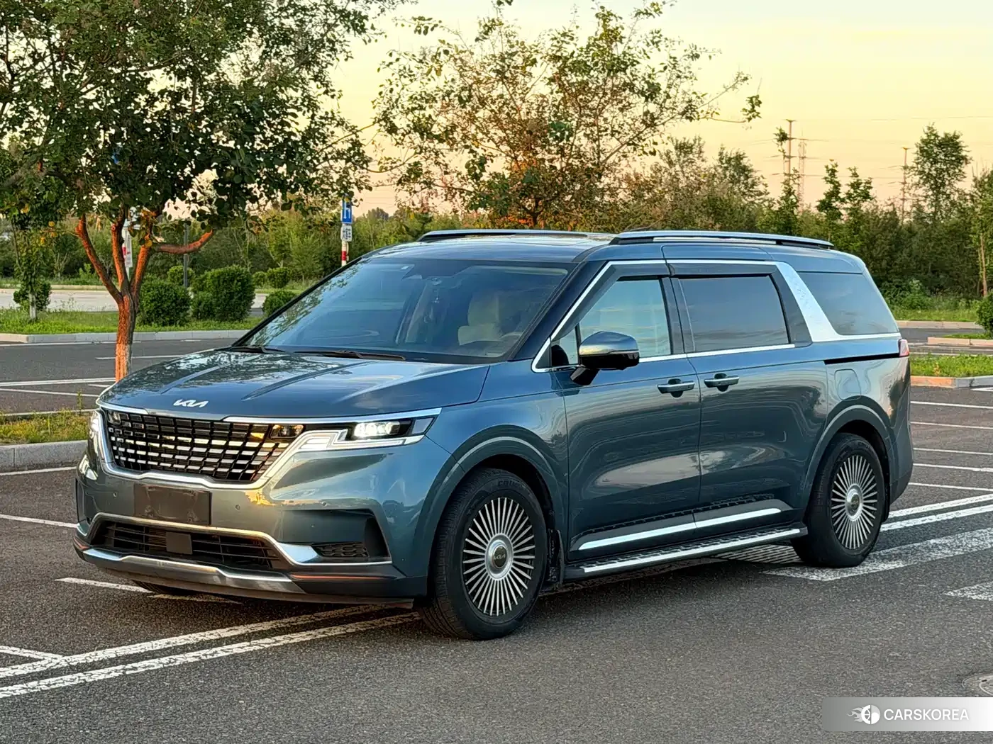 Kia Carnival 2022 Синий из Китая, фото 2