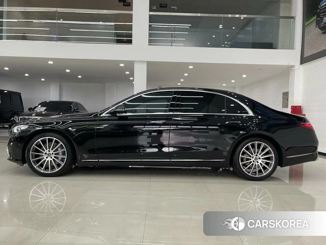 Mercedes-Benz S-Class 2024 Черный из Китая, фото 2
