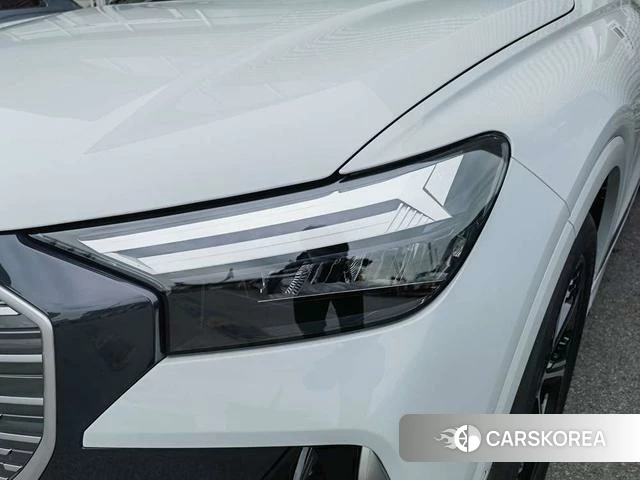 Audi Q4 2022 Белый из Китая, фото 2
