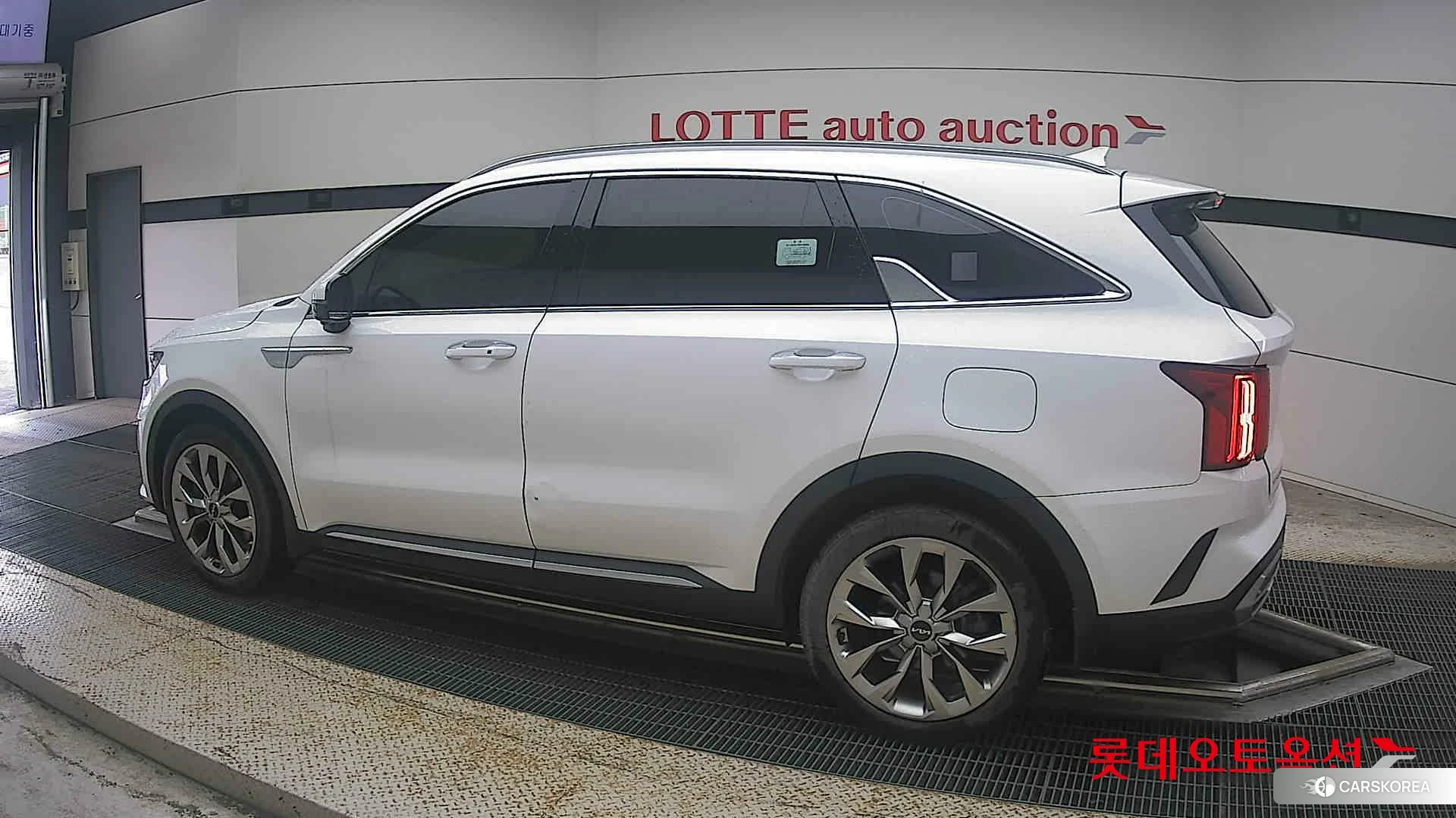 Kia Sorento 2023 Белый из Кореи, фото 2