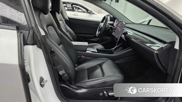 Tesla Model 3 2020 Серебряный из Кореи, фото 2