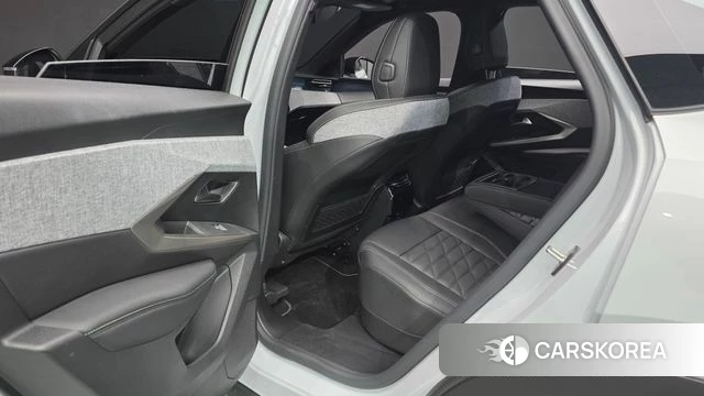 Peugeot 3008 Third generation 2025 Белый из Кореи, фото 2