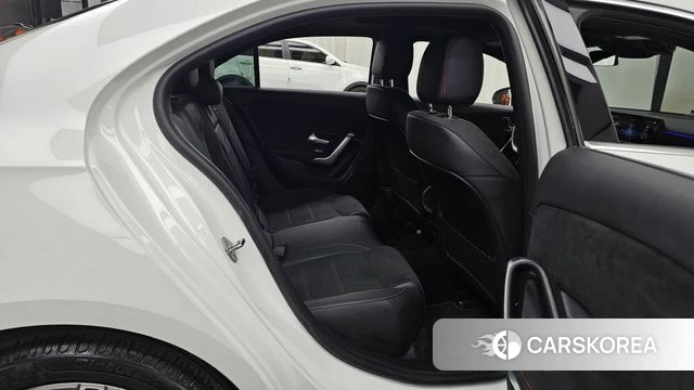 Mercedes-Benz A-Class W177 2021 Белый из Кореи, фото 2