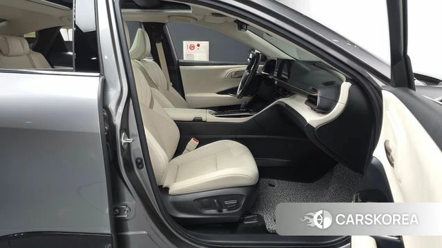 Toyota Crown Crossover 2025 Серебряный из Кореи, фото 2