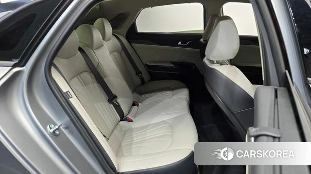 Kia The New K5 3rd generation 2025 Серебристо-серый из Кореи, фото 2