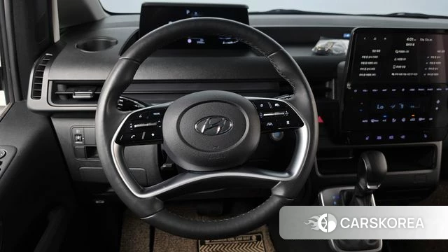 Hyundai Staria 2023 Черный из Кореи, фото 2