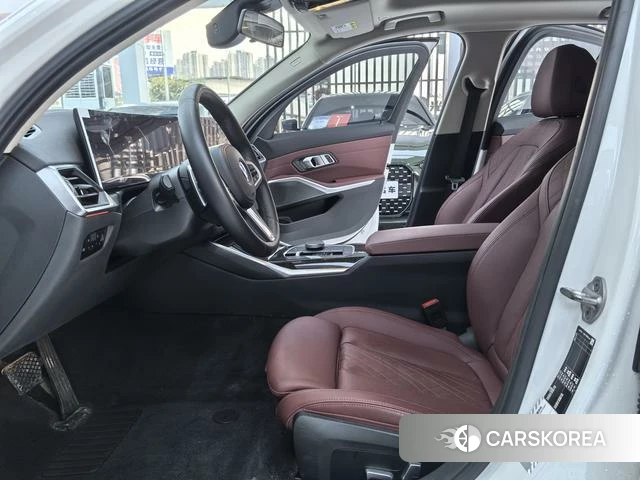 BMW 3 series 2023 Белый из Китая, фото 2